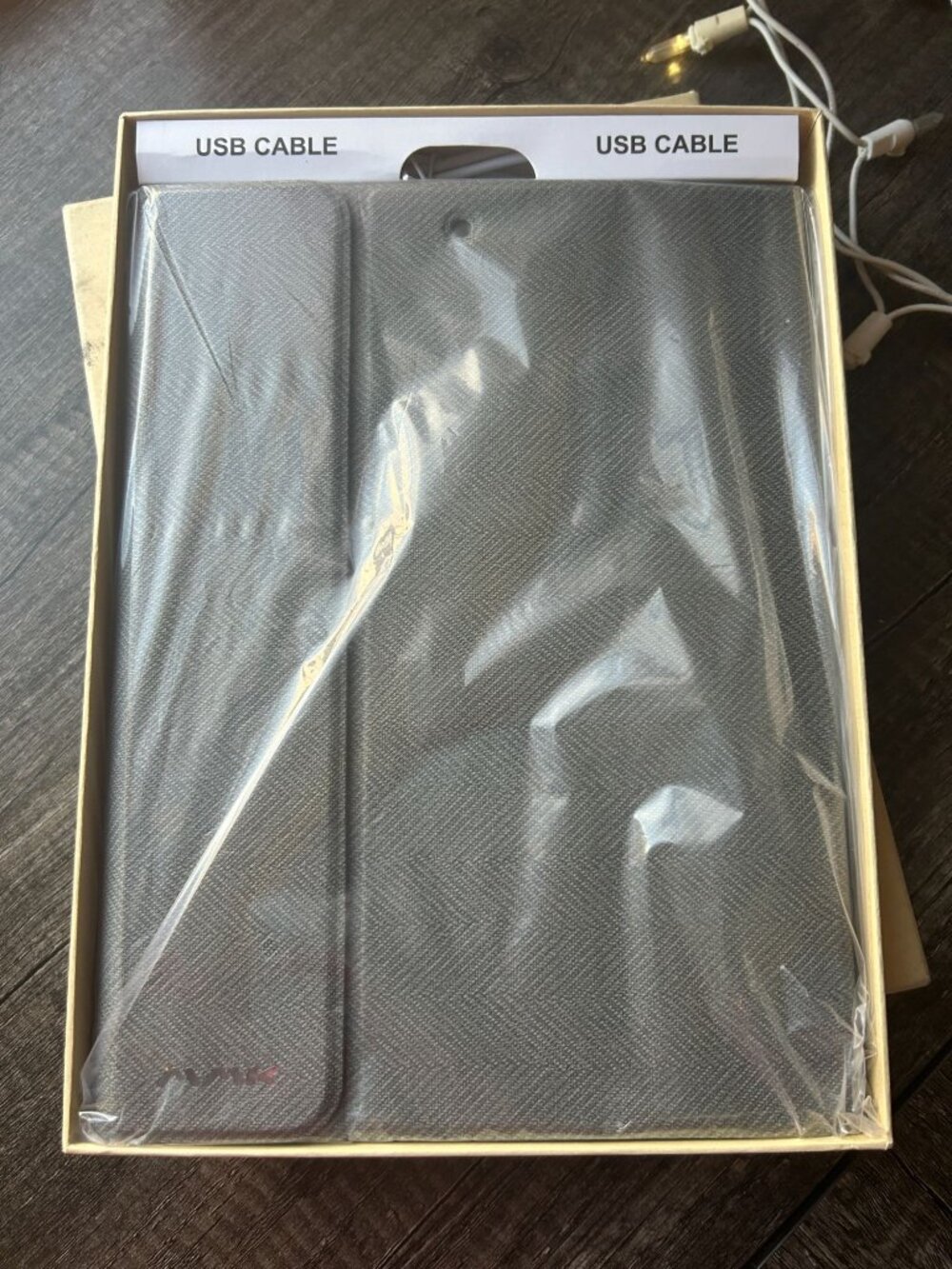 MMK iPad 10.2 Keyboard Case - 9th/8th/7th Gen - Magnetic Detachable - Gray - Picture 10 of 10